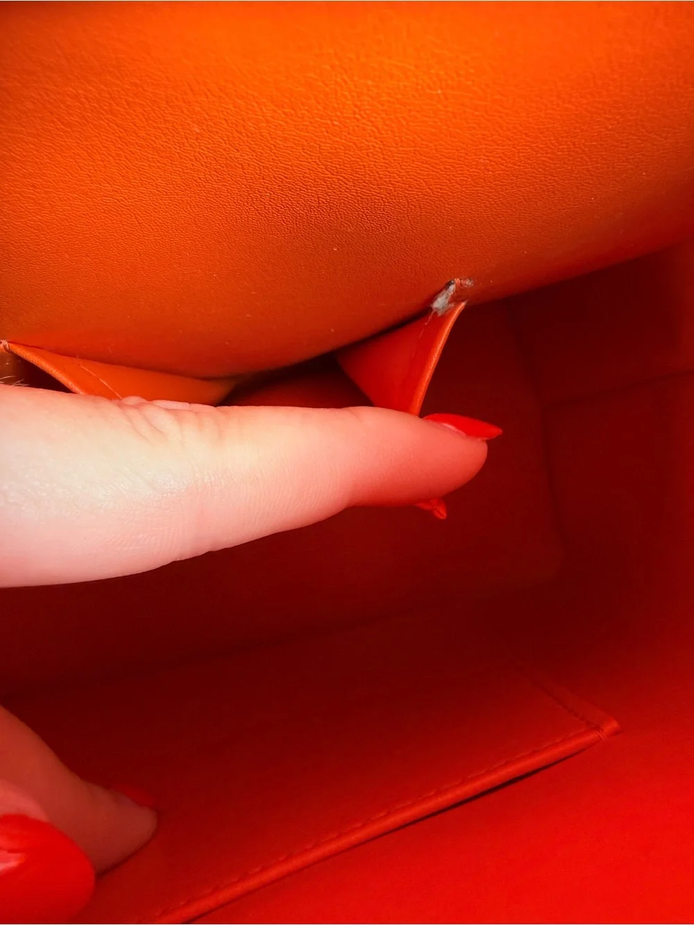 Louis Vuitton x Robert Wilson Limited Edition Vernis Tote - Picture 10 of 13